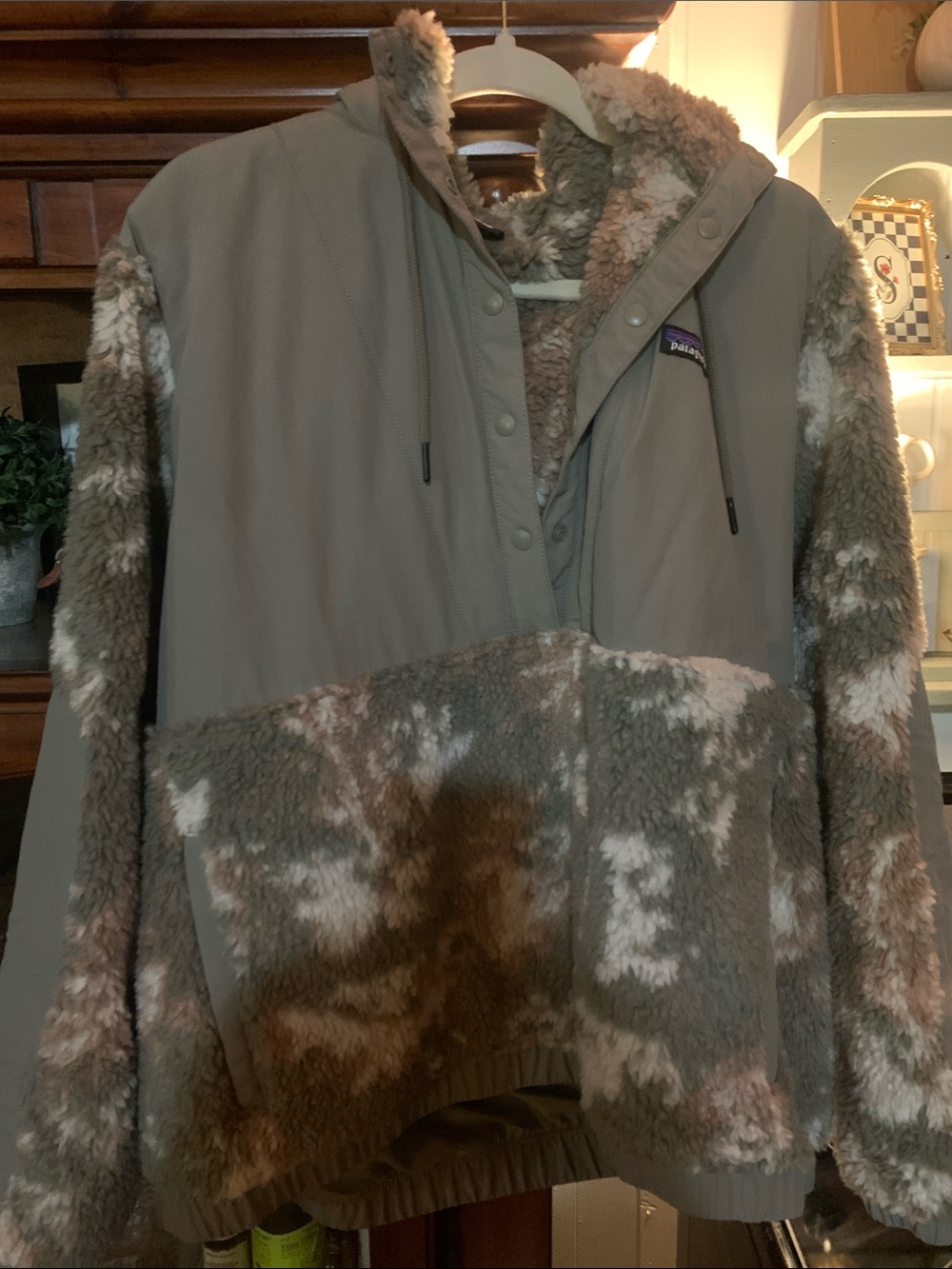 Patagonia Taupe & Cream Faux-Sherpa Hooded Teddy Jacket